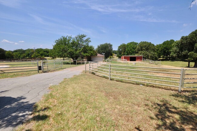 Primary Photo - For Lease – Nice Horse Property - Texas St...