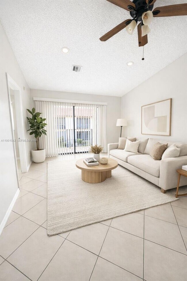 Building Photo - 160 NW 60th Ave