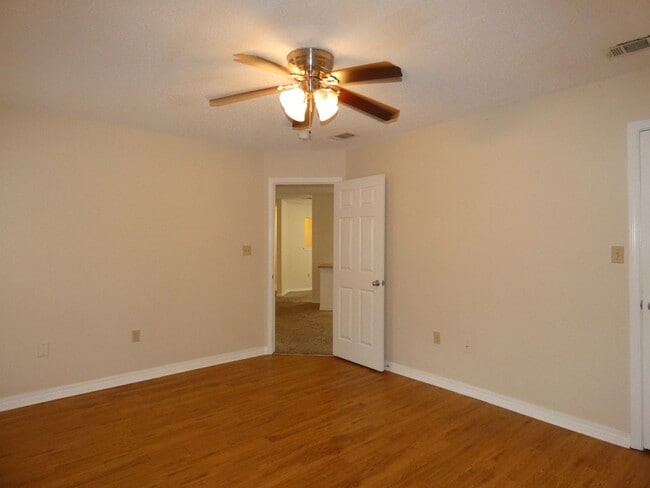 Building Photo - Spacious 3-Bedroom Home — Large Backyard