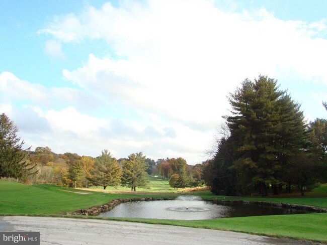 Building Photo - 1065 Lyme Ct