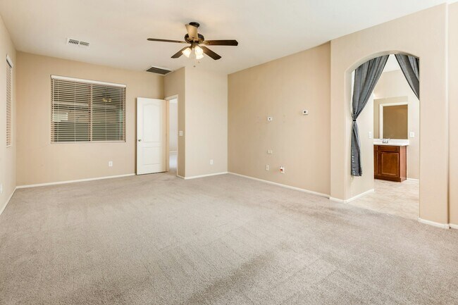 Building Photo - 17525 W Larkspur Dr