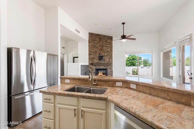 Building Photo - 11318 E White Feather Ln