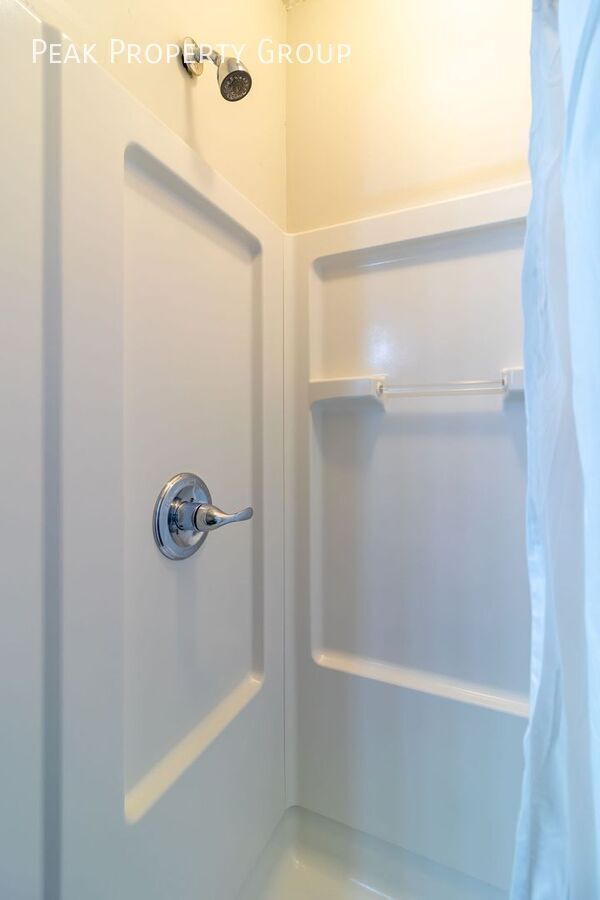 Building Photo - 254 Chittenden Ave