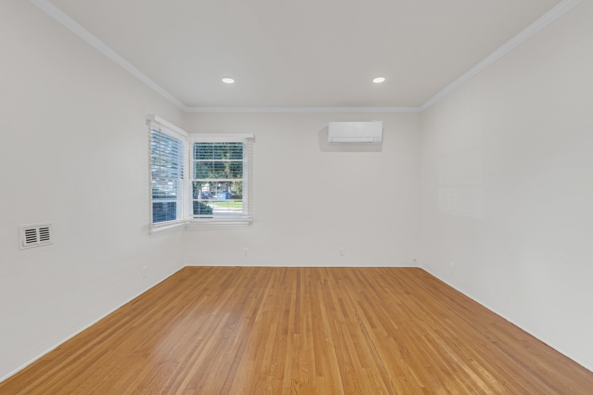 Building Photo - 340 N Monterey St