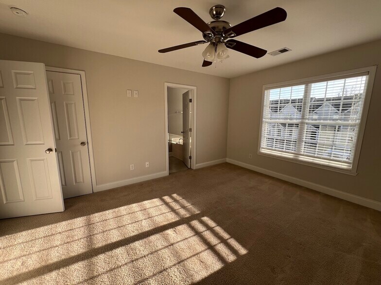 Building Photo - 3701 Spanish Peak Dr