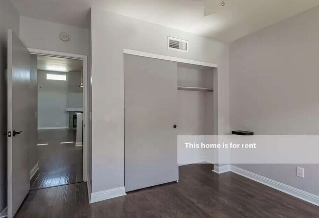 Building Photo - Charming 2BR Condo in Tucson