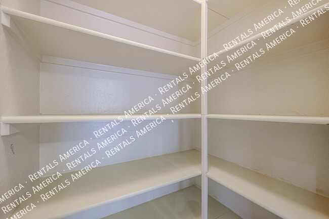 Building Photo - 21004 N Sansom Dr