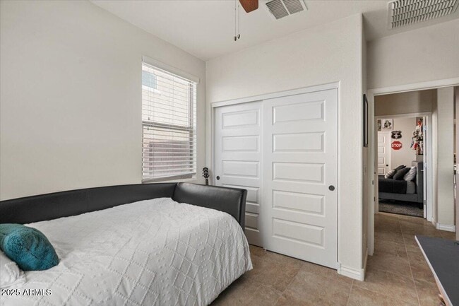 Building Photo - 2674 E Cherry Hill Dr