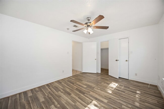 Building Photo - 5315 Cherie Crest Ct