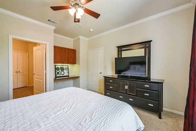 Building Photo - 1711 Old Spanish Trl