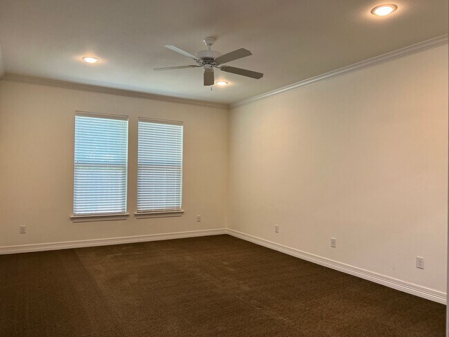 Building Photo - 2976 Elkton Trail