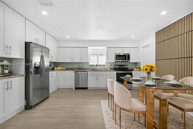 Building Photo - 7501 Raleigh St