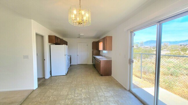 Building Photo - 2400 E Ambush St