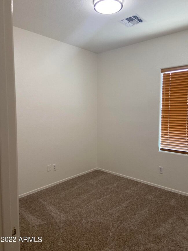 Building Photo - 11634 W Western Ave