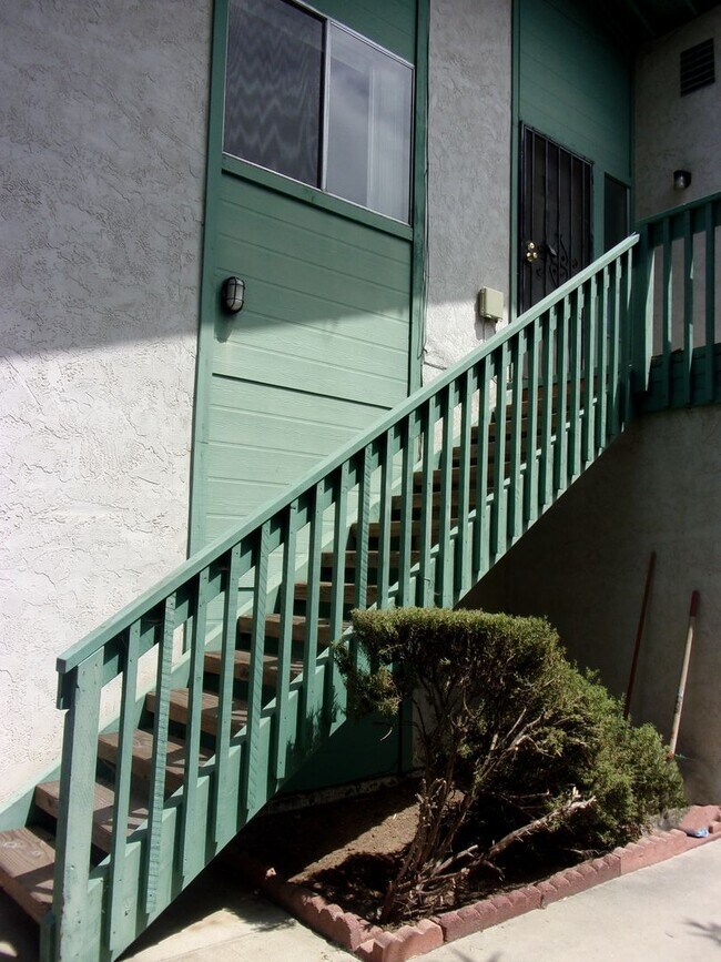 Building Photo - 408