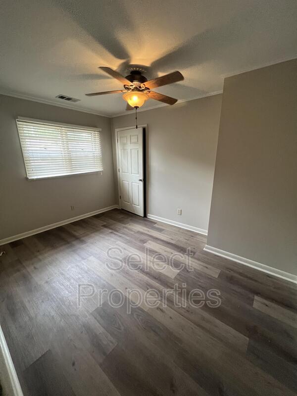 Building Photo - 1416 Haven St