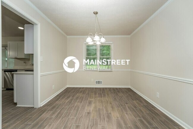 Building Photo - 4 Bedroom Pet-Friendly Home in STONE MOUNTAIN, GA with Main Street Renewal