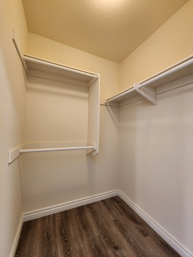 Building Photo - 7285 Calabria Ct