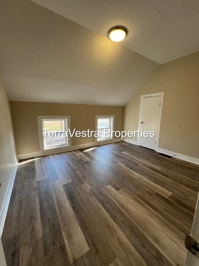 Building Photo - 2 Bed in Millville! Eligible for $500 Security Deposit.