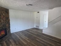 Building Photo - 637 Sinclair Dr