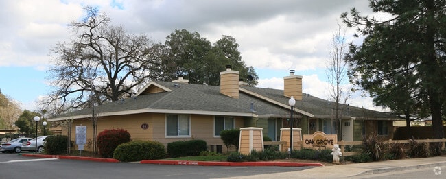 Primary Photo - Oak Grove Apartments