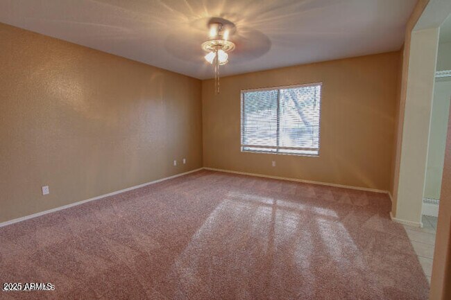 Building Photo - 16112 N 138th Dr