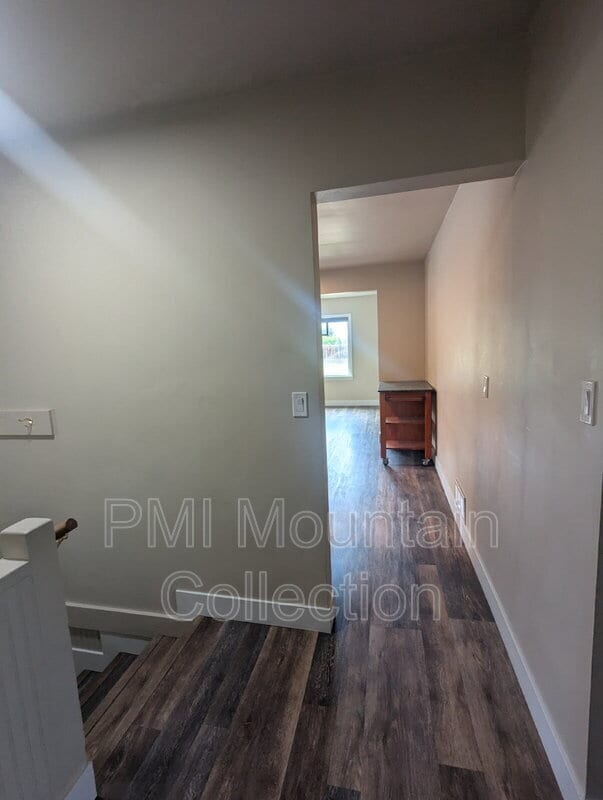 Building Photo - 249 S 400 E