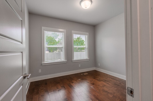 Building Photo - 517B Southgate Ave