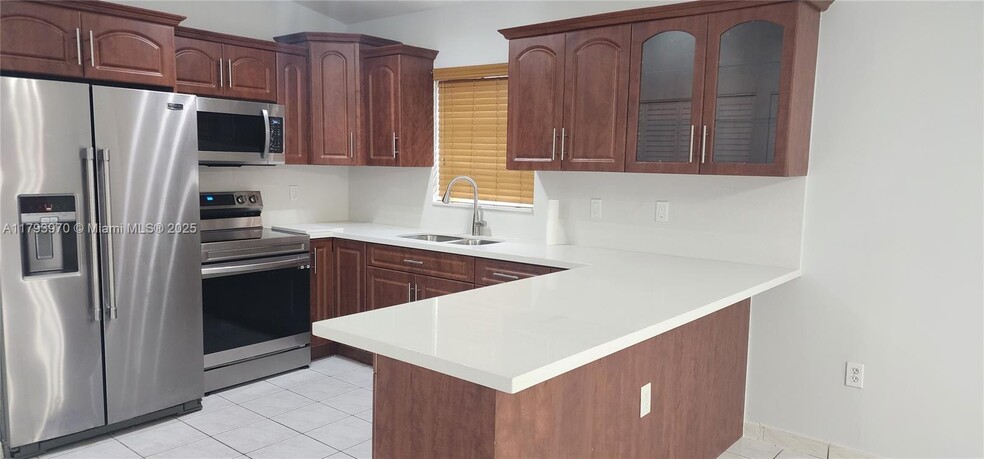 Primary Photo - 2574 W 71st Pl
