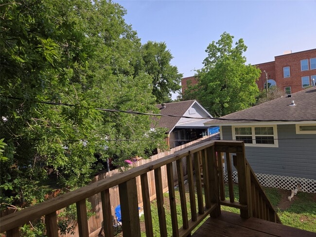 Building Photo - 4733 Jefferson St