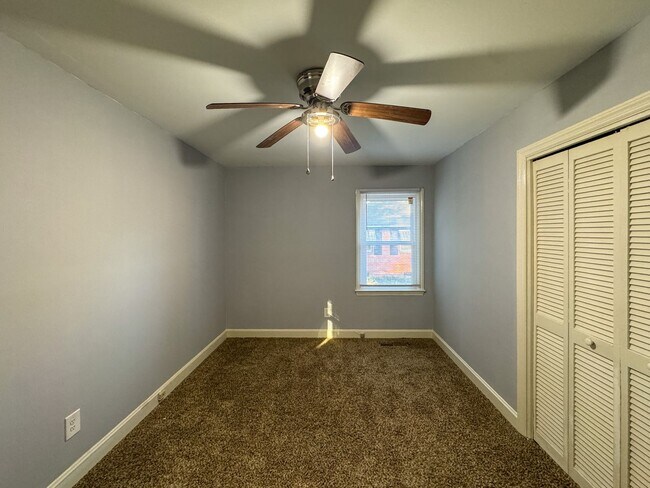 Building Photo - Charming 3 Bed 1 Bath Home Conveniently Lo...