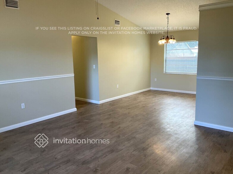 Building Photo - 4635 Robert St