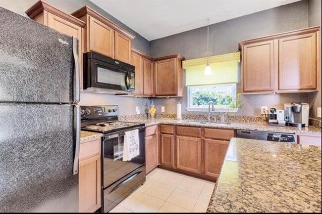 Building Photo - 13405 Clara Martin