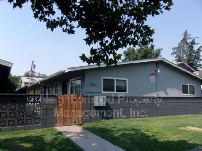 Building Photo - 1429 E Cambridge Ave