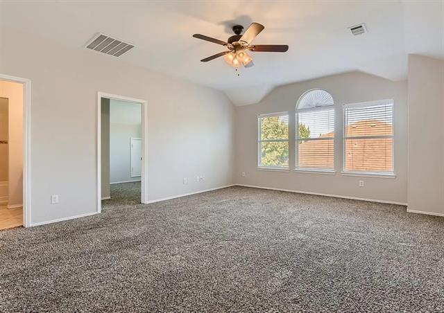 Building Photo - 850 Warbler Ln