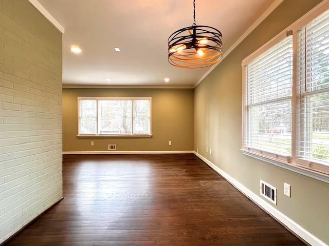 Building Photo - 5885 Kayron Dr