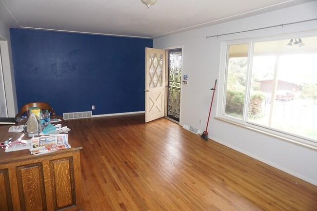 Building Photo - 5670 W 51st Ave