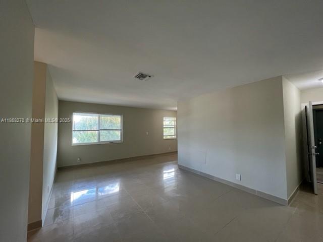 Building Photo - 938 Northern Dr