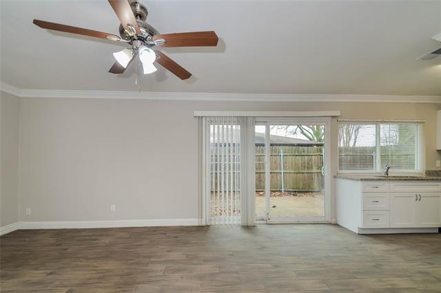 Building Photo - 9017 Willowbrook Dr