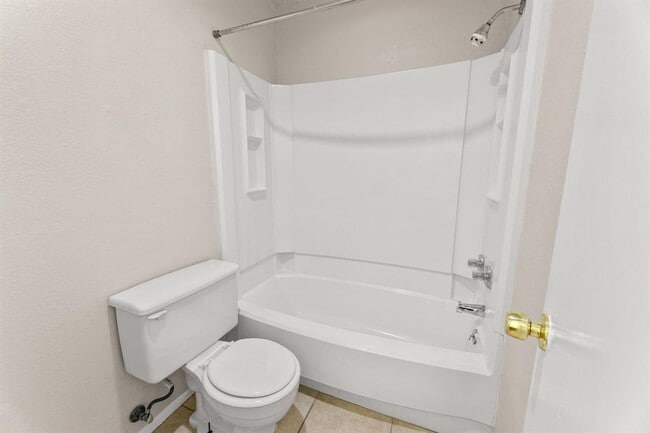 Building Photo - 818 Sirocco Dr