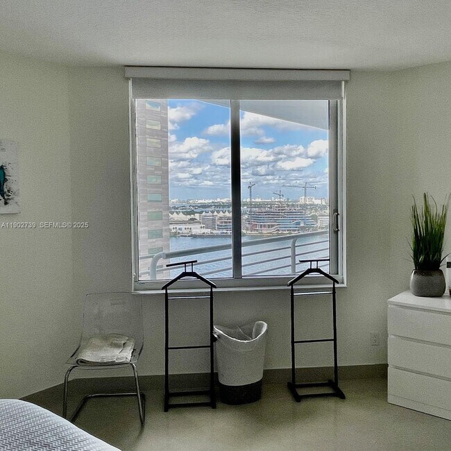 Building Photo - 335 S Biscayne Blvd