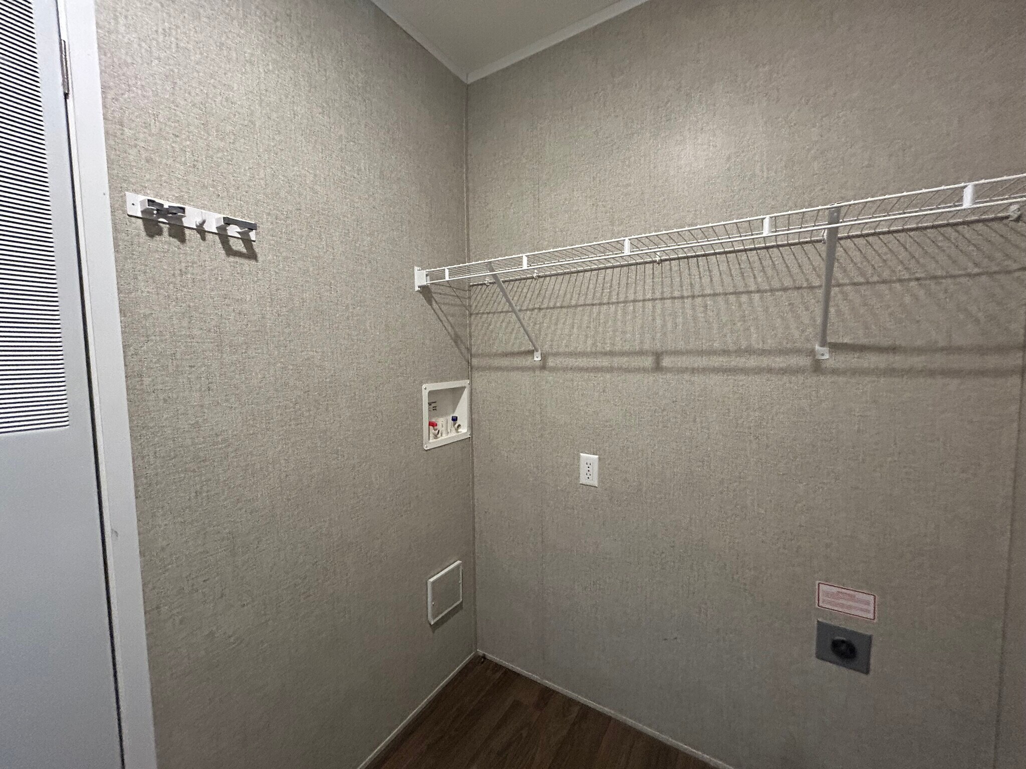 Building Photo - 2361 Oakgrove Dr