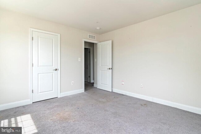 Building Photo - 4507 Shakespeare Cir