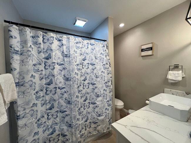 Building Photo - 8354 Adams St