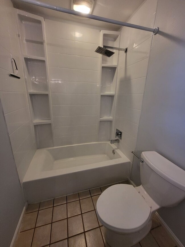 Building Photo - Well Maintained 3 Bedroom Townhome in East Lampeter Township