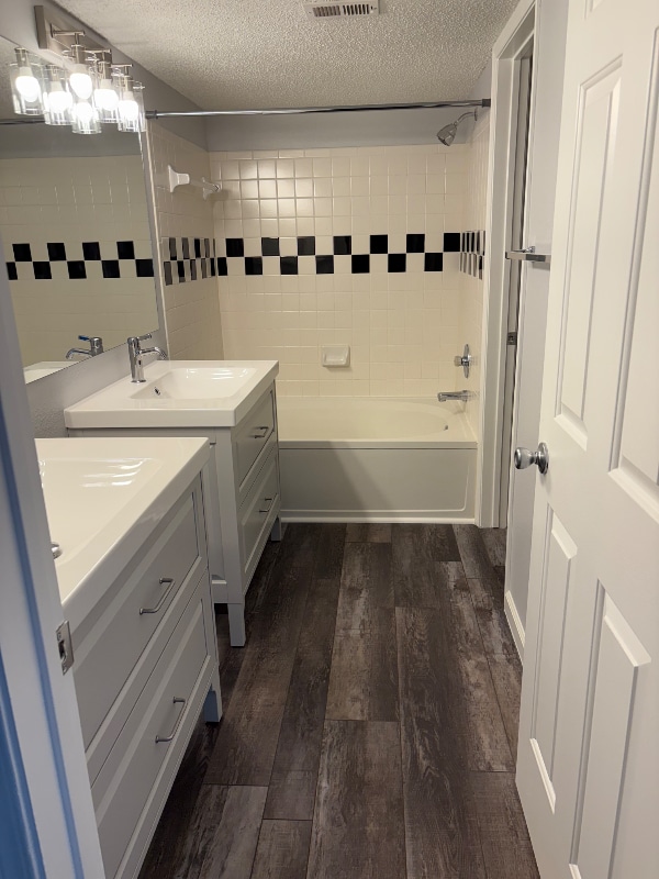 Building Photo - 2176 Eagle Ave