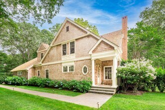 Building Photo - 147 Wainscott Harbor Rd