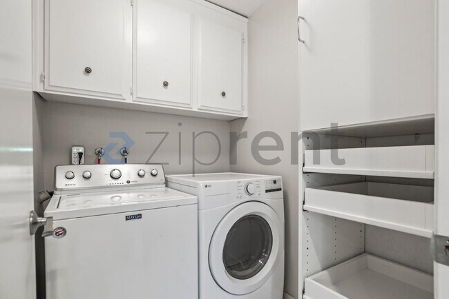 Building Photo - 502 Pine Wood Ln