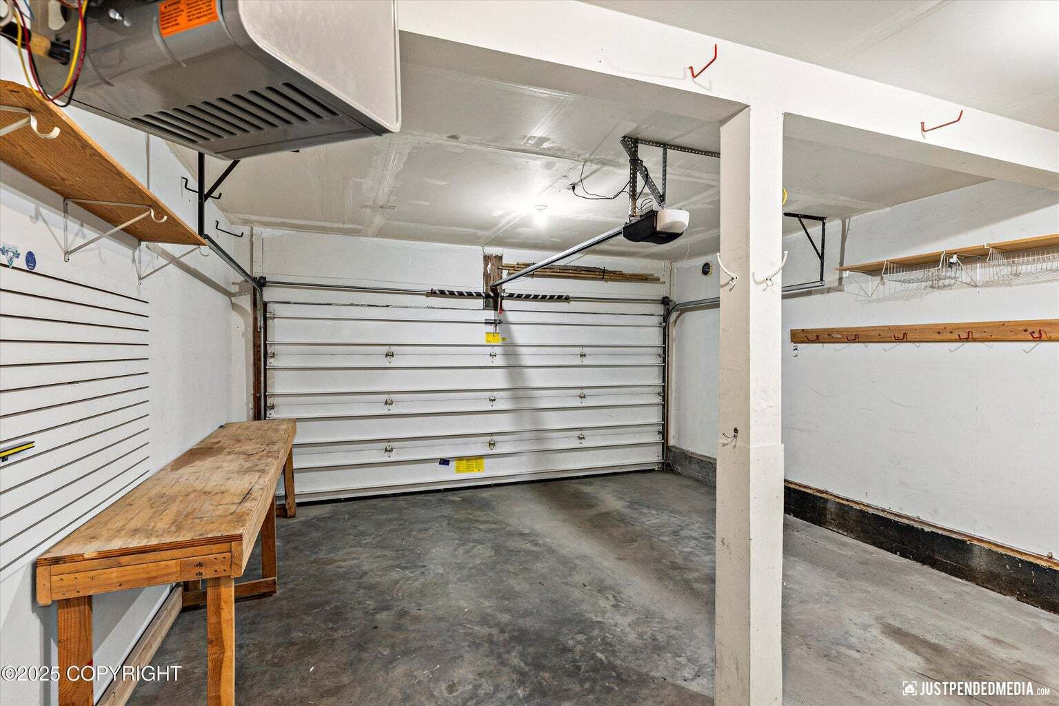 Building Photo - 2220 Sentry Dr