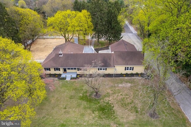 Building Photo - 370 Ganttown Rd